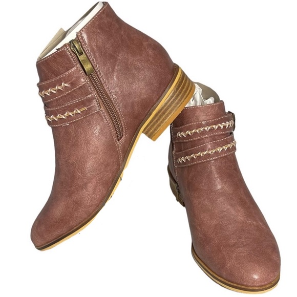 Women’s Size 6.5 NIB Ankle Boots Mauve Booties Beast Fashion - Picture 10 of 10